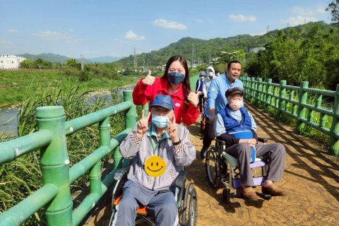 太陽日走向大自然 三峽河堤旁的療癒輕旅行